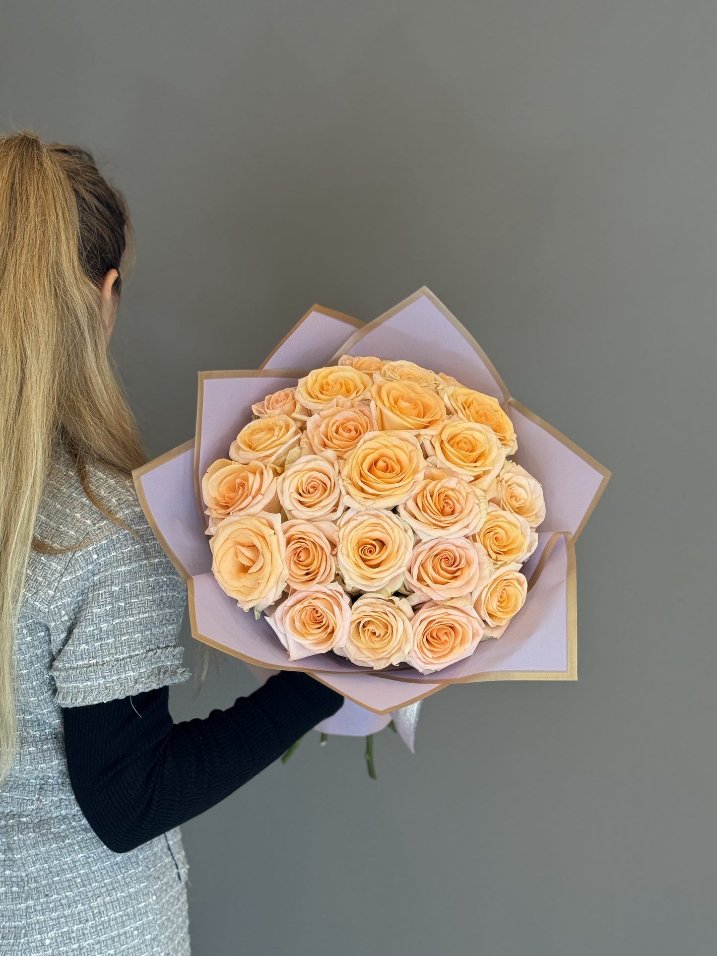 Peach Roses. 25 stems.