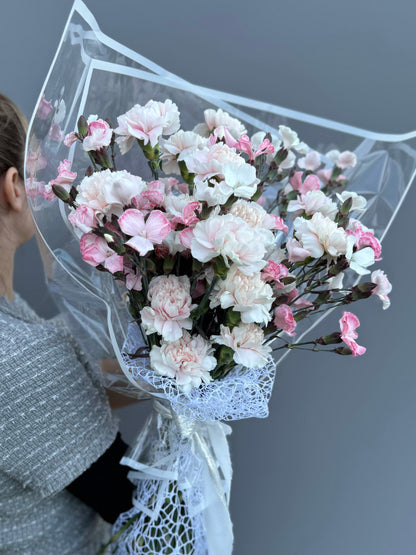 Gentle Kiss. Carnation & Dianthus.