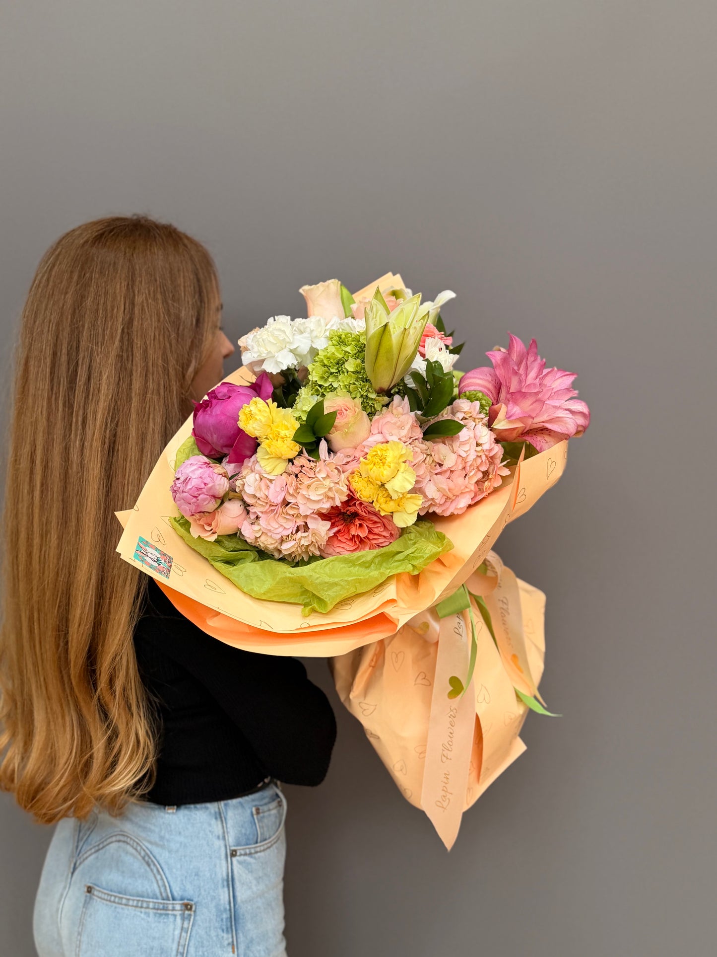 English Garden Artisan Rose & Lily Grand Bouquet
